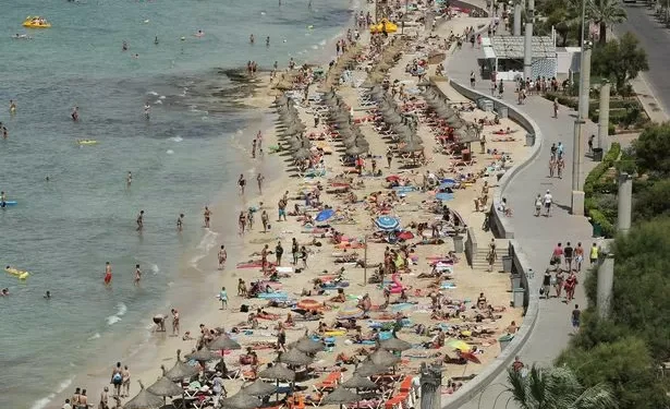 Spain issues rare amber alert as heatwave likely to hit popular holiday hotspots