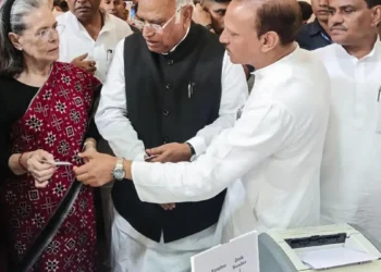 A close BJP vs BJP contest at the stately Constitution Club of India