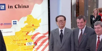 Breitbart Business Digest: How the U.S. Gave Away Its Technology Edge to China