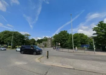 Gas repair work on busy Swansea road set to last several weeks