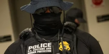 European ‘Activist’ Uses AI Facial Recognition Tech to Identify Masked ICE Officers