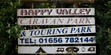 Caravan owners at Welsh holiday park ‘heartbroken’ as they leave site for final time