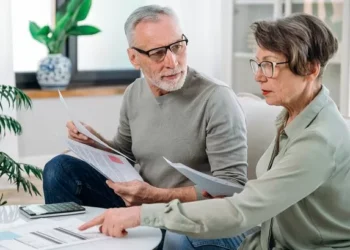 State pensioners warned over £25,000 HMRC limit as ‘you could pay a lot more tax’