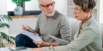 State pensioners warned over £25,000 HMRC limit as ‘you could pay a lot more tax’