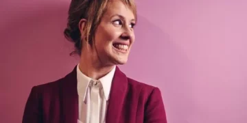 Welsh TV presenter says ‘I’m trying to show my children that life is still valuable’ as she battles cancer