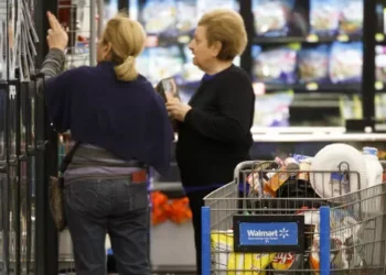 MAHA: Walmart to Eliminate Synthetic Dyes from Store-Brand Products