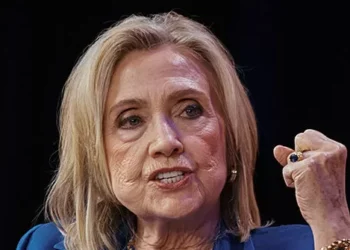 Hillary Clinton Tries to Help Leftists Fundraise off Trump White House Renovations