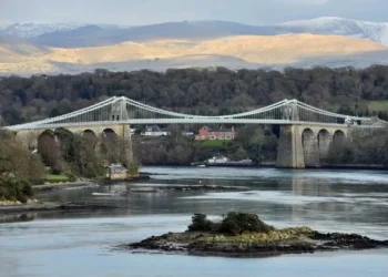 Key update as key Welsh bridge closes for emergency repairs