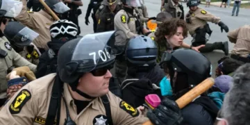 Poll: 60 Percent Majority of Young Liberals Endorse Violence to Stop Deportations