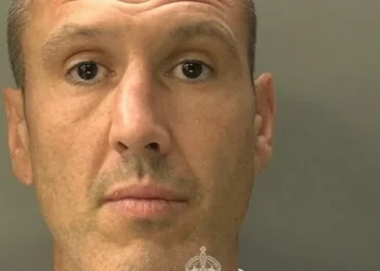 Drug dealer who had £140,000 a year job turned to heroin after marriage ended
