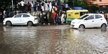 Heavy rain lashes high ranges of Kerala; orange alert in four districts