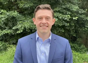 Politician kicked out of Welsh council meeting after tense debate on immigration