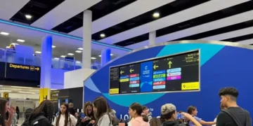 Flights Around U.S. Delayed by Hours as Air Traffic Controllers Go Without Pay in Government Shutdown