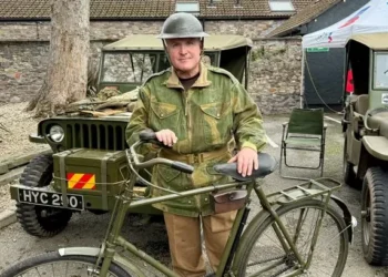 Welsh veteran’s unusual cycling gear and special bike sees him ride 100 miles in 12 hours for amazing reason