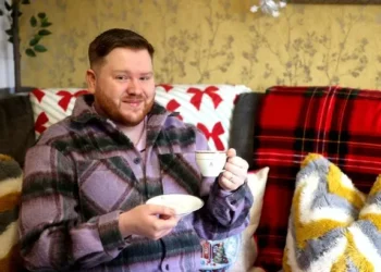 I was bullied but now I’m a successful writer and inspiring people with my home on TikTok