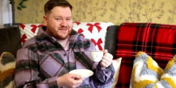 I was bullied but now I’m a successful writer and inspiring people with my home on TikTok