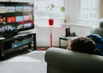 Anyone who watches TV may need to make change to protect eyesight