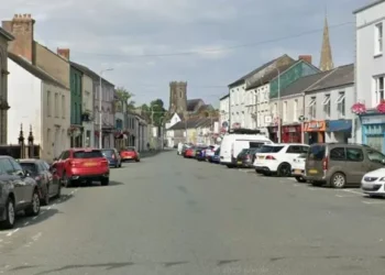 Arrest after man reportedly seen ‘carrying a sword’ in Welsh street