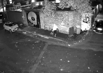 Man seen dumping rubbish in one of city’s dirtiest streets