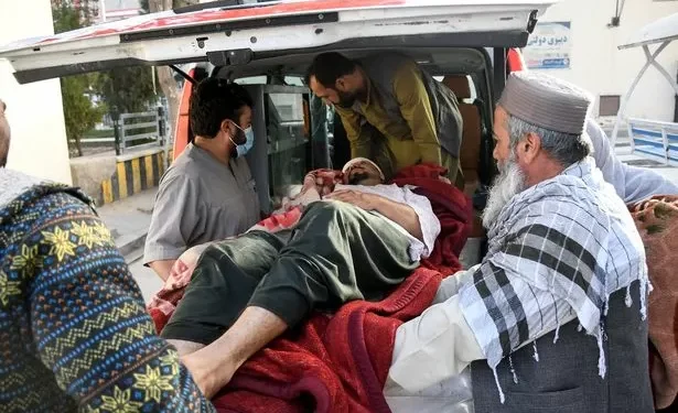 At least 20 dead and hundreds injured in massive earthquake