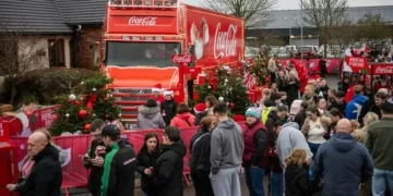 Huge snaking queue forms for Coca-Cola Christmas truck