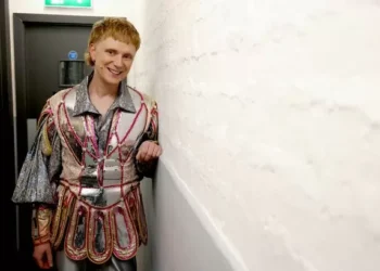 ‘You’re going to love it’ Owain Wyn Evans excited for his panto at the New Theatre