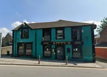 Former pub to be transformed into flats and commercial units