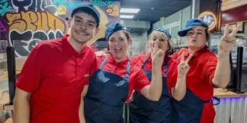 People drive 140 miles just to eat one thing as family’s business blows up