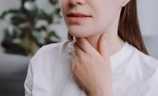 3 ingredients can soothe sore throat symptoms with easy 2-minute recipe