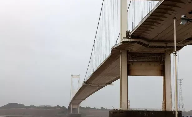 Major bridge closure live as strong winds buffer coast on Christmas Day