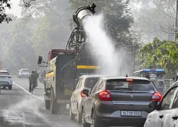 Delhi: Entry ban on non-city private vehicles below BS-VI comes into force