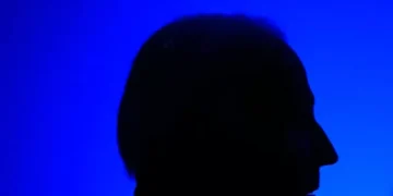 PHOTO — ‘Where’s Waldo?’: Joe Biden Hides Behind Family in Christmas Photo