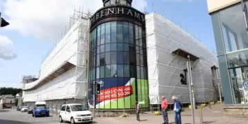 Major overhaul of Welsh Debenhams store hits snag