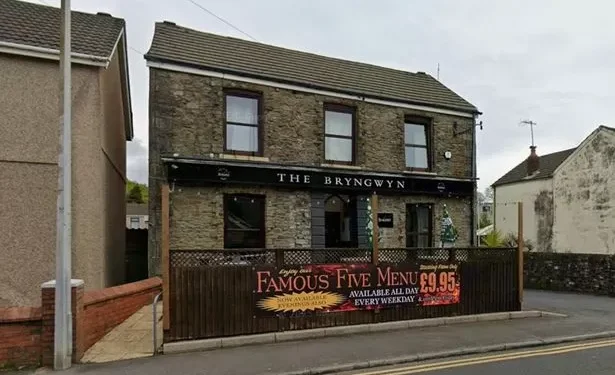 Popular Llanelli restaurant announces closure as regulars say they’re ‘gutted’