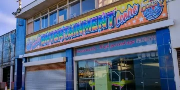 Eerie images show inside closed-down Welsh funfair which attracted thousands of visitors