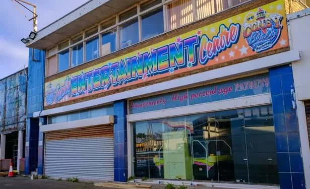 Eerie images show inside closed-down Welsh funfair which attracted thousands of visitors