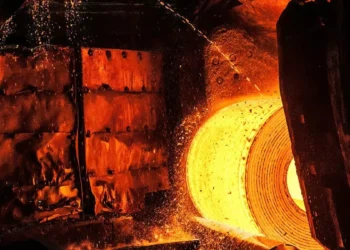 Global steel production dips 2% in 2025