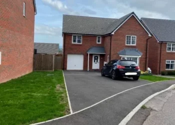 Homeowner transformed garage into business but didn’t have planning permission