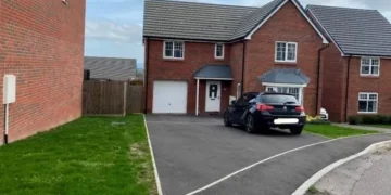 Homeowner transformed garage into business but didn’t have planning permission
