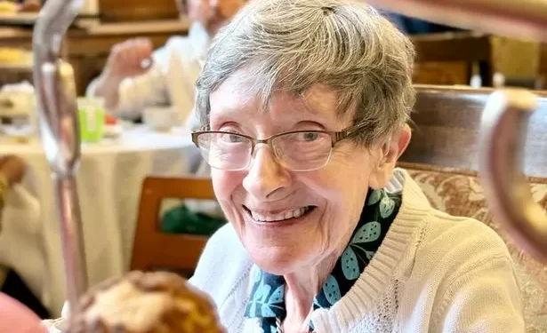 Woman, 90, ‘nearly died’ after waiting 32 hours for ambulance