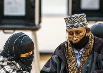 Nolte: GOP Probes How Democrats Use Illegals and Refugees to Rig Elections