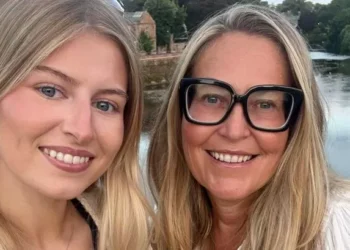 Mum ‘lucky to be alive’ after falling 30ft at Welsh beauty spot