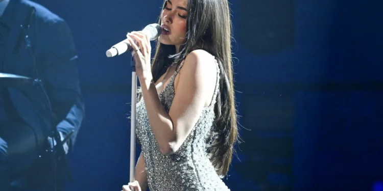 Madison Beer’s ‘Locket’ Makes Top 10 Debut on 5 Billboard Album Charts