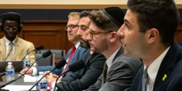 Trump Demands $1 Billion from ‘Strongly Antisemitic’ Harvard University